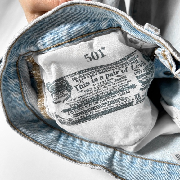 Levi's 501 Light Wash High-Waist Denim Shorts - Picture 6 of 6